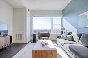 Elmhurst 1br w lounge pool gym nr Metra CHI-861 - Аддисон