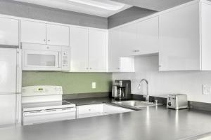 Pasadena 2BR w Gym Pool nr Colorado Ave LAX-863