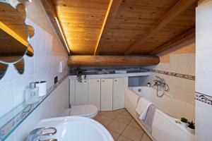 IL BORGO 48 - Regarda Travel