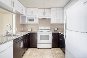 Palo Alto 2BR w WD Pool nr Pinterest SFO-729