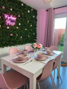 #1 Most Viral Pink House w Ball Pit