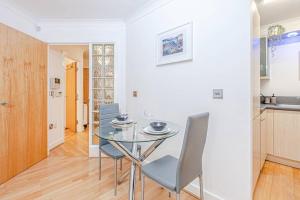 Luxury Modern 1 Bedroom Apartment In Birmingham City Centre