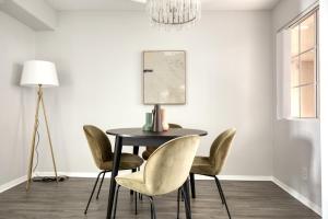 Beverly Hills 2BR near the Grove Rodeo Drive LAX-866