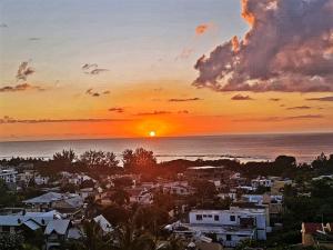 Luxury Seaview Apartment