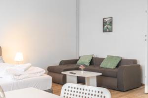 Welcoming 2BR Apt. near AKH- Perfect for Longstays