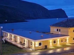 Kveldsol Apartments - Skarsvåg