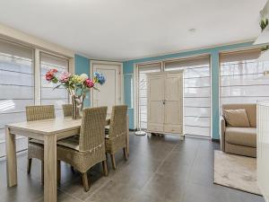 Apartment close to the shopping street