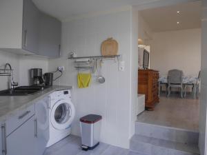 Appartement central à Le Palais avec cour ensoleillée, animaux acceptés - FR-1-418-222