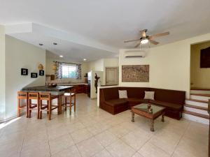 Costa Riki Apartments