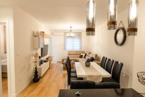 Luxury AMAAA Apartment