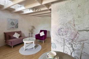 Maisons d'hotes La Metairie-du-Vauhariot - Vue Mer et Mont Saint Michel - Piscine Chauffee - Acces GR34 : photos des chambres