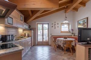 DolomiApartments - Appartamento Coronelle