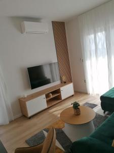 Apartments Jakov