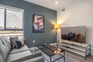 Mar Vista 1BR w in-unit WD Gym nr Venice Beach LAX-136