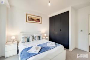 Deluxe One-Bed Apartment near London Excel