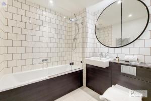 Deluxe One Bed Apartment by London ExCeL