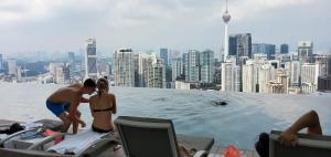 Lucentia Lalaport BBCC, Stuning Infinity Pool