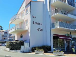 Appartements Studio Centre-St Palais avec Terrasse et Garage, Proche Plages et Attractions - FR-1-550-28 : Studio