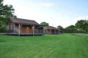 Chalets Gites LE CHAMP RADIS 4 Vakantiehuisjes au bord du Canal de Nivernais : photos des chambres