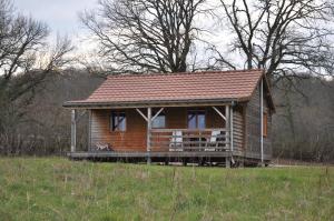 Chalets Gites LE CHAMP RADIS 4 Vakantiehuisjes au bord du Canal de Nivernais : photos des chambres