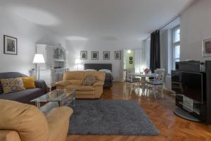 Apartman Carolinum