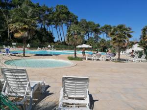 Chalets Chalet T3 Nature Piscine Tennis : photos des chambres