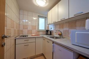 Studio apartment in Mastrinka with loggia, air conditioning, WiFi, washing machine 5159-1