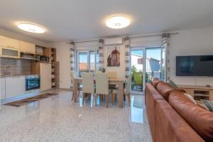 Apartment in Mastrinka with sea view, terrace, air conditioning, WiFi 5159-3