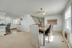 Lakefront Michigan Cottage - Deck, Grill and Kayaks!