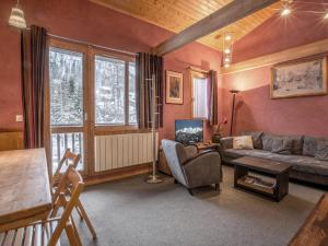 Charmant duplex 3 pièces avec balcon sud, près du centre et des pistes, parking, WiFi - FR-1-694-145