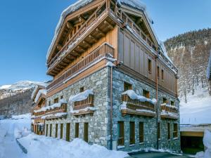 Bel appartement de standing dans résidence neuve au pied des pistes à Val-dIsère - FR-1-694-155