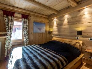 Appartement de Charme avec Cheminée et Grande Mezzanine à Val-dIsère - FR-1-694-189