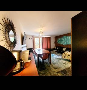 5mn Pied pistes JANDRI 3S PISCINE PATINOIRE VUE MUZELLE 8 pers Wifi