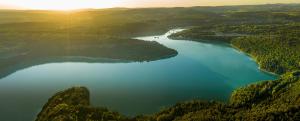 Maisons de vacances L'Orgeletaine : Grande Maison au milieu des Lacs du Jura : photos des chambres