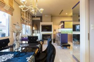 Eleannas Luxury Home