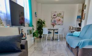 Family apartment close to the sea