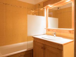 Appartement spacieux 6 personnes, WIFI, parking, au pied des pistes - FR-1-508-31