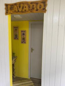 Casa com piscina e salão de jogos para aluguel de temporada e finais de semana em TorresRS.