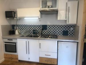 Une terrasse à L’Estaque + stationnement