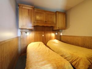Appartement Duplex 10-12 pers. à 20m des pistes avec sauna, wifi et proche commerces - FR-1-508-75