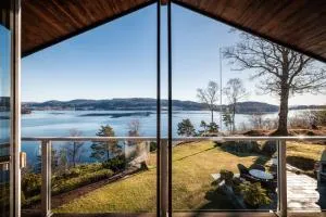 Villa Arboretet - Seaside villa with private pool & infrared sauna in the heart of Arboretet, Bergen - 卑尔根