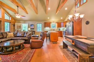 Mountain View Boone Home Close to Blue Ridge Pkwy!