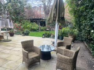 LONDON ONE BED ANNEX