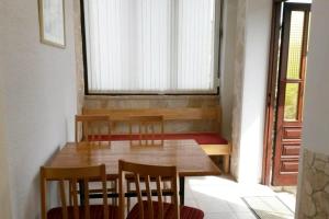 Apartments with parking space Murter - 5117