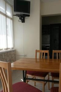 Apartments with parking space Murter - 5117