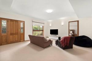 At the Hilltop - sleeps 10