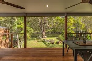 Charlottes Hideaway - Whoota