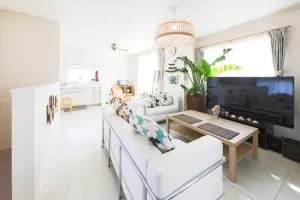 Mare Miura Beach - Kōenbo