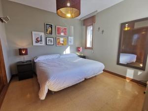 Monteferro, Nigrán, chalet con finca