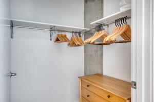 First Hill 2BR w Gym Coworking SEA-461